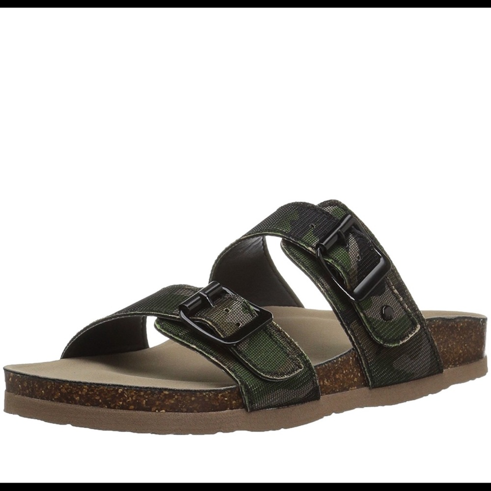 Madden Girl Brando Flat Sandal, Camoflage, Size 7
